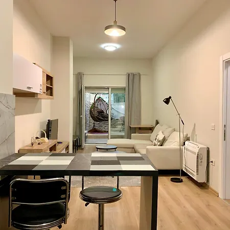 Apartment Modern Family-size With Private Veranda-5min To The *