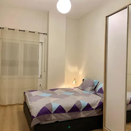 Lejlighed Modern Family-size With Private Veranda-5min To The Tirana