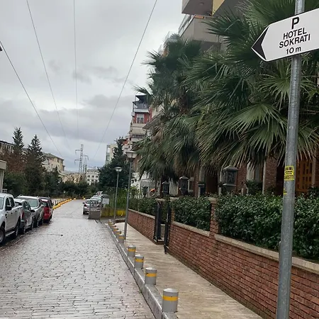 Lejlighed Modern Family-size With Private Veranda-5min To The Tirana