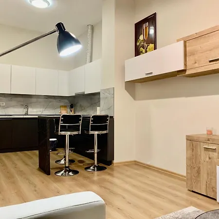 Apartment Modern Family-size With Private Veranda-5min To The