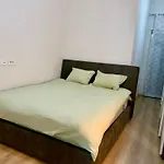 Apartmán Modern Family-size With Private Veranda-5min To The *