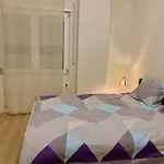 Apartmán Modern Family-size With Private Veranda-5min To The Tirana
