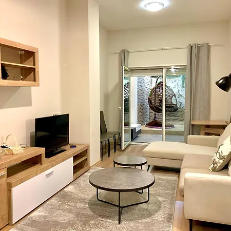 Modern Family-size With Private Veranda-5min To The Lägenhet *