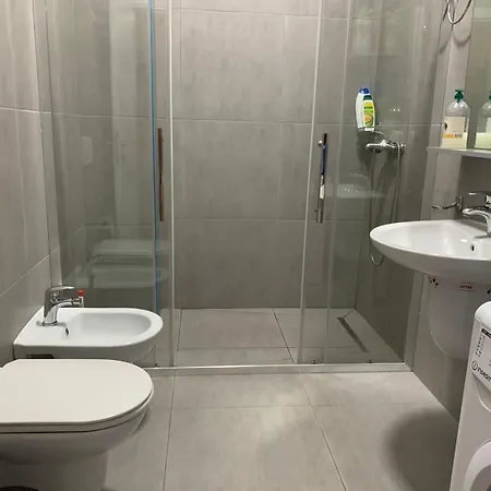 Appartement Modern Family-size With Private Veranda-5min To The Tirana