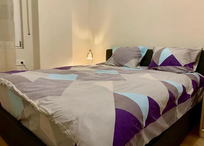 Modern Family-size With Private Veranda-5min To The * Tirana