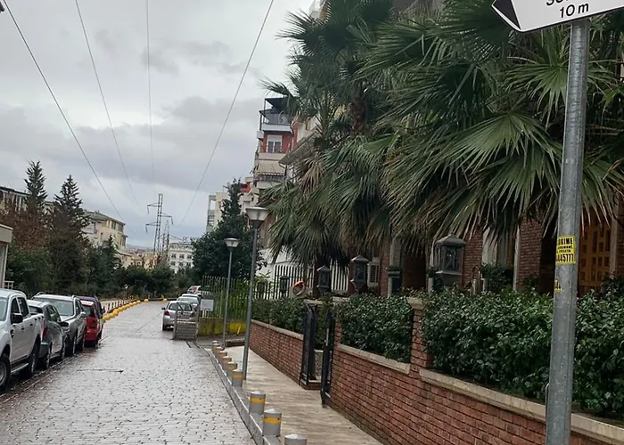 Appartement Modern Family-size With Private Veranda-5min To The Tirana