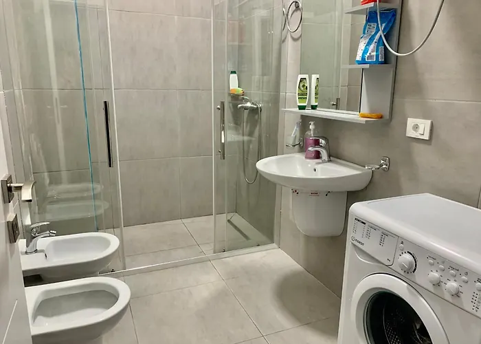 Appartamento Modern Family-size With Private Veranda-5min To The *